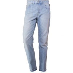 Zadig & Voltaire DUSTIN Jeansy Slim Fit bleu ciel. Niebieskie jeansy męskie relaxed fit marki Zadig & Voltaire. W wyprzedaży za 437,40 zł.