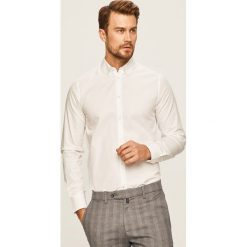 Trussardi Jeans - Koszula. Białe koszule męskie Trussardi Jeans, bez wzorów, z bawełny, eleganckie, z włoskim kołnierzykiem, z długim rękawem. Za 399,90 zł.