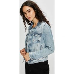 Pepe Jeans - Kurtka. Niebieskie kurtki damskie Pepe Jeans, s, bez wzorów, z bawełny, krótkie. W wyprzedaży za 339,90 zł.