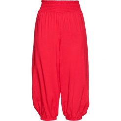 Spodnie rybaczki z wiskozy bonprix truskawkowy. Czerwone spodnie damskie bonprix, w paski, z wiskozy. Za 52,99 zł.
