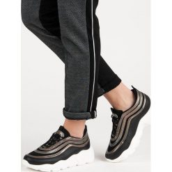 LEKKIE BUTY SPORTOWE. Różowe buty sportowe damskie Merg, bez wzorów, bez zapięcia. Za 90,00 zł.