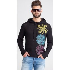 SWETER Just Cavalli. Czarne swetry męskie Just Cavalli, xl, z nadrukiem, z bawełny, z kapturem, z kapturem. Za 923,00 zł.