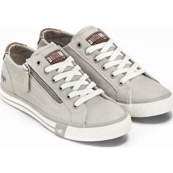 Sneakersy Mustang bonprix jasnoszary. Szare sneakersy damskie bonprix. Za 189,99 zł.