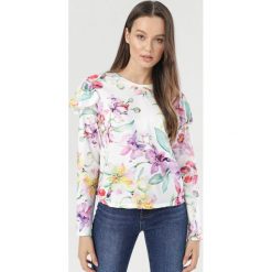 Biało-Czerwona Bluza Meronei. Białe bluzy damskie Born2be, uniwersalny, bez wzorów, bez rękawów, bez kaptura. Za 129,99 zł.