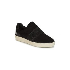 Buty Xti KAVAC. Czarne trampki i tenisówki damskie Xti, bez wzorów, bez zapięcia. Za 175,20 zł.