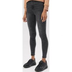 Czarne Jeansy Skinny Aethesine. Czarne jeansy damskie Born2be. Za 99,99 zł.