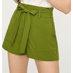 Szorty - Khaki. Brązowe szorty damskie Reserved, bez wzorów. Za 69,99 zł.