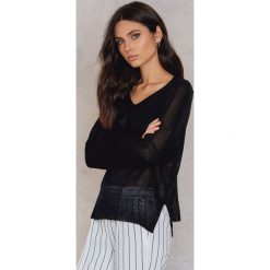 Swetry klasyczne damskie: Rut&Circle Sweter z dekoltem V Mandala – Black