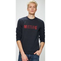 Mustang - Bluza. Niebieskie bluzy męskie Mustang, xl, z nadrukiem, z bawełny, z okrągłym kołnierzem, bez rękawów, bez kaptura. Za 149,90 zł.