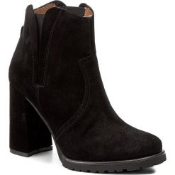 Buty zimowe damskie: Botki SOLO FEMME - 26531-15-G70/000-13-00 Czarny