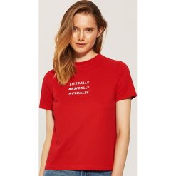 T-shirt z napisem - Czerwony. Czerwone t-shirty damskie House, s, z napisami, bez kołnierzyka. Za 19,99 zł.