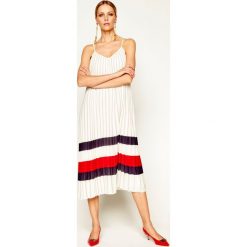 Sukienka codzienna TOMMY HILFIGER Icon WW0WW27978. Brązowe sukienki damskie TOMMY HILFIGER, na co dzień, bez wzorów, z elastanu, bez kołnierzyka, bez rękawów, proste. W wyprzedaży za 1079,00 zł.