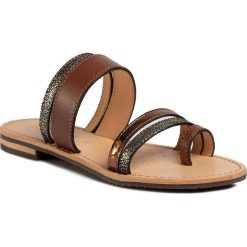Japonki GEOX - D Sozy D D022CD 01JMA C0202 Brown/Black. Pomarańczowe klapki damskie Geox, bez wzorów, ze skóry, bez obcasa, na obcasie. Za 329,00 zł.