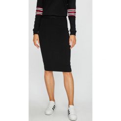 Calvin Klein Jeans - Spódnica. Czarne spódniczki marki Calvin Klein Jeans, s, z elastanu, midi. W wyprzedaży za 219,90 zł.