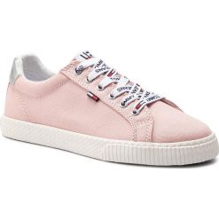 Tenisówki TOMMY JEANS - Casual Sneaker EN0EN00125 Lotus 662. Różowe półbuty damskie marki Tommy Jeans, bez wzorów, z jeansu, bez zapięcia. Za 269,00 zł.