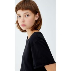 Koszulka basic z krótkim rękawem. Szare t-shirty damskie Pull&Bear. Za 29,90 zł.