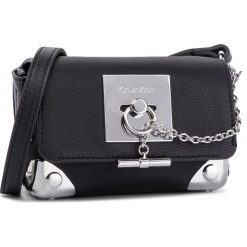 Torebka CALVIN KLEIN - Ck Lock Micro Crossbody Cornes K60K605066 001. Czarne torebki klasyczne damskie marki Calvin Klein, ze skóry ekologicznej. Za 449,00 zł.