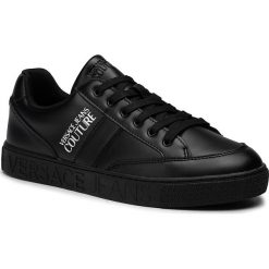 Sneakersy VERSACE JEANS COUTURE - E0YUBSF6 71193 899. Czarne sneakersy męskie Versace Jeans Couture, na co dzień, bez wzorów, z jeansu, eleganckie, bez zapięcia. Za 599,00 zł.