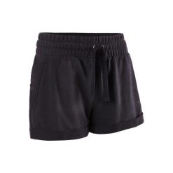 Spodenki do tańca nowoczesnego damskie. Czarne spodenki sportowe damskie marki DOMYOS, bez wzorów, z elastanu, street, na fitness i siłownię. Za 49,99 zł.