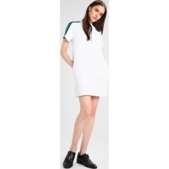 Sukienki: Calvin Klein Jeans SHORT SLEEVE TRACK DRESS Sukienka letnia bright white