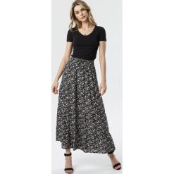Czarna Spódnica Symaithis. Czarne spódniczki damskie Born2be, na lato, s, w kwiaty, eleganckie, maxi. Za 69,99 zł.