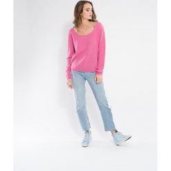 Kaszmirowy sweter w kolorze jasnoróżowym. Różowe bez kategorii Perfect Cashmere, s, z kaszmiru, z dekoltem w łódkę. W wyprzedaży za 257,95 zł.