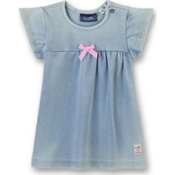 Sukienka dżinsowa w kolorze błękitnym. Niebieskie sukienki niemowlęce Sanetta, mini, rozkloszowane. W wyprzedaży za 69,95 zł.