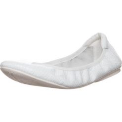 Baleriny damskie lakierowane: KIOMI Baleriny white
