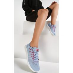 Jasnoniebieskie Buty Sportowe Everybody Run!. Niebieskie buty sportowe damskie Renee, bez wzorów, sportowe. W wyprzedaży za 74,99 zł.