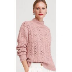 Sweter ze stójką - Różowy. Różowe swetry damskie Reserved, s, bez wzorów, bez rękawów, bez kaptura. Za 99,99 zł.