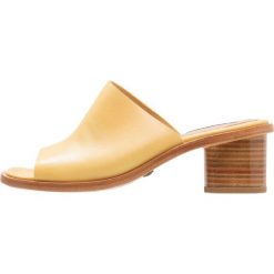 Klapki damskie: Neosens TINTILLA Klapki ceylon yellow