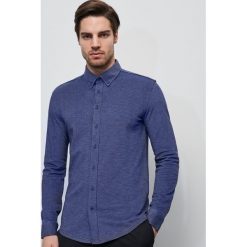 Dzianinowa koszula slim fit - Granatowy. Niebieskie koszule męskie Reserved, s, bez wzorów, z dzianiny, bez kołnierzyka, bez rękawów. Za 99,99 zł.