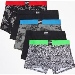 5 pack bokserek -. Bokserki męskie Cropp, bez wzorów. Za 69,99 zł.