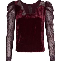 Pinko Bluzka "Acronis". Bluzki damskie Pinko, z weluru, z okrągłym kołnierzem. Za 269,00 zł.