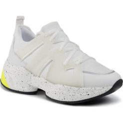 Sneakersy Liu Jo Jog 07 BA0017 TX022. Białe półbuty damskie Liu Jo, bez wzorów, bez obcasa, bez zapięcia. W wyprzedaży za 409,00 zł.