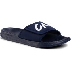 Klapki CALVIN KLEIN SWIMWEAR - Velcro Slide KM0KM00499 CBK. Niebieskie klapki męskie Calvin Klein Swimwear, z tworzywa sztucznego, bez zapięcia. Za 179,00 zł.