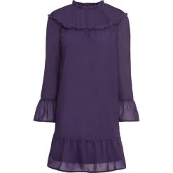 Sukienka z falbanami bonprix ciemny lila. Fioletowe sukienki z falbanami bonprix. Za 89,99 zł.
