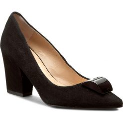Półbuty SOLO FEMME - 75444-37-020/000-04-00 Czarny. Czarne półbuty damskie Solo Femme, bez wzorów, ze skóry, bez obcasa, na obcasie, bez zapięcia. W wyprzedaży za 199,00 zł.