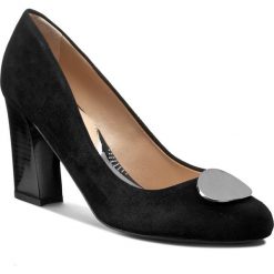 Półbuty SOLO FEMME - 67912-03-020/000-04-00 Czarny. Czarne półbuty damskie Solo Femme, z aplikacjami, ze skóry, eleganckie, bez obcasa, na obcasie, bez zapięcia. W wyprzedaży za 199,00 zł.