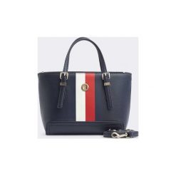 Torebki do ręki Tommy Hilfiger AW0AW07402 HONEY SMALL TOTE. Niebieskie torebki klasyczne damskie TOMMY HILFIGER, bez wzorów, do ręki, bez dodatków. Za 485,64 zł.
