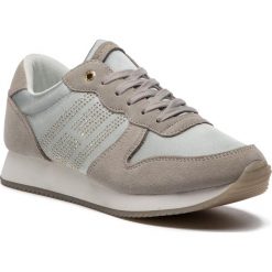 Sneakersy TOMMY HILFIGER - Sparkle Satin City Sneaker FW0FW03991 Diamond Grey 001. Szare półbuty damskie TOMMY HILFIGER, bez wzorów, ze skóry, bez obcasa, na płaskiej podeszwie, bez zapięcia. W wyprzedaży za 319,00 zł.