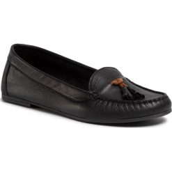 Mokasyny FILIPE - 8339 Preto. Czarne mokasyny damskie Filipe, na co dzień, z aplikacjami, ze skóry, bez obcasa, na obcasie, bez zapięcia. Za 259,00 zł.