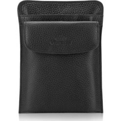 Etui na paszport 17-5-127-1. Czarne etui damskie Wittchen, w paski, z tłoczeniem, bez dodatków. Za 459,90 zł.