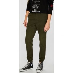 Only & Sons - Spodnie Chino. Zielone chinosy męskie marki Only & Sons, z elastanu. W wyprzedaży za 119,90 zł.