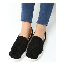 Czarne Slip On Boogie. Czarne trampki i tenisówki damskie marki Born2be, z materiału. Za 59,99 zł.