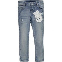 Brums - Jeansy dziecięce 92-122 cm. Niebieskie jeansy dziewczęce marki Brums, z haftami, z bawełny. W wyprzedaży za 179,90 zł.