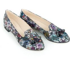 Kolorowe baleriny w szpic - skóra naturalna - model 045 - kolor czarne kwiaty. Czarne baleriny damskie Zapato, w kwiaty, z jeansu, klasyczne, bez obcasa, na obcasie. W wyprzedaży za 173,40 zł.