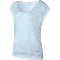 Koszulka do biegania damska NIKE BREATHE TOP SHORT SLEEVE COOL / 831784-411 - NIKE BREATHE TOP SHORT SLEEVE COOL. Szare bluzki damskie Nike, bez wzorów, ze skóry, bez kołnierzyka. Za 125,00 zł.