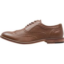 Buty wizytowe męskie: Feud London WINGCAP OXFORD Eleganckie buty tan