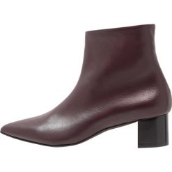 Botki damskie: Corte Della Pelle Botki bordeaux